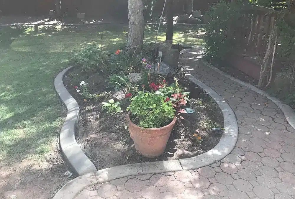 What Is Concrete Landscape Curbing?